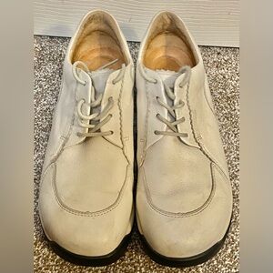Footprints Size 10/EU 42 Taupe Leather Lace Up Casual Oxford Shoes For Women